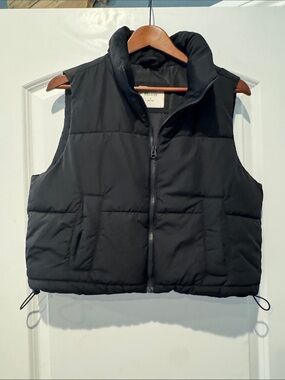 Hollister Black Quilted Puffer Vest with High Collar